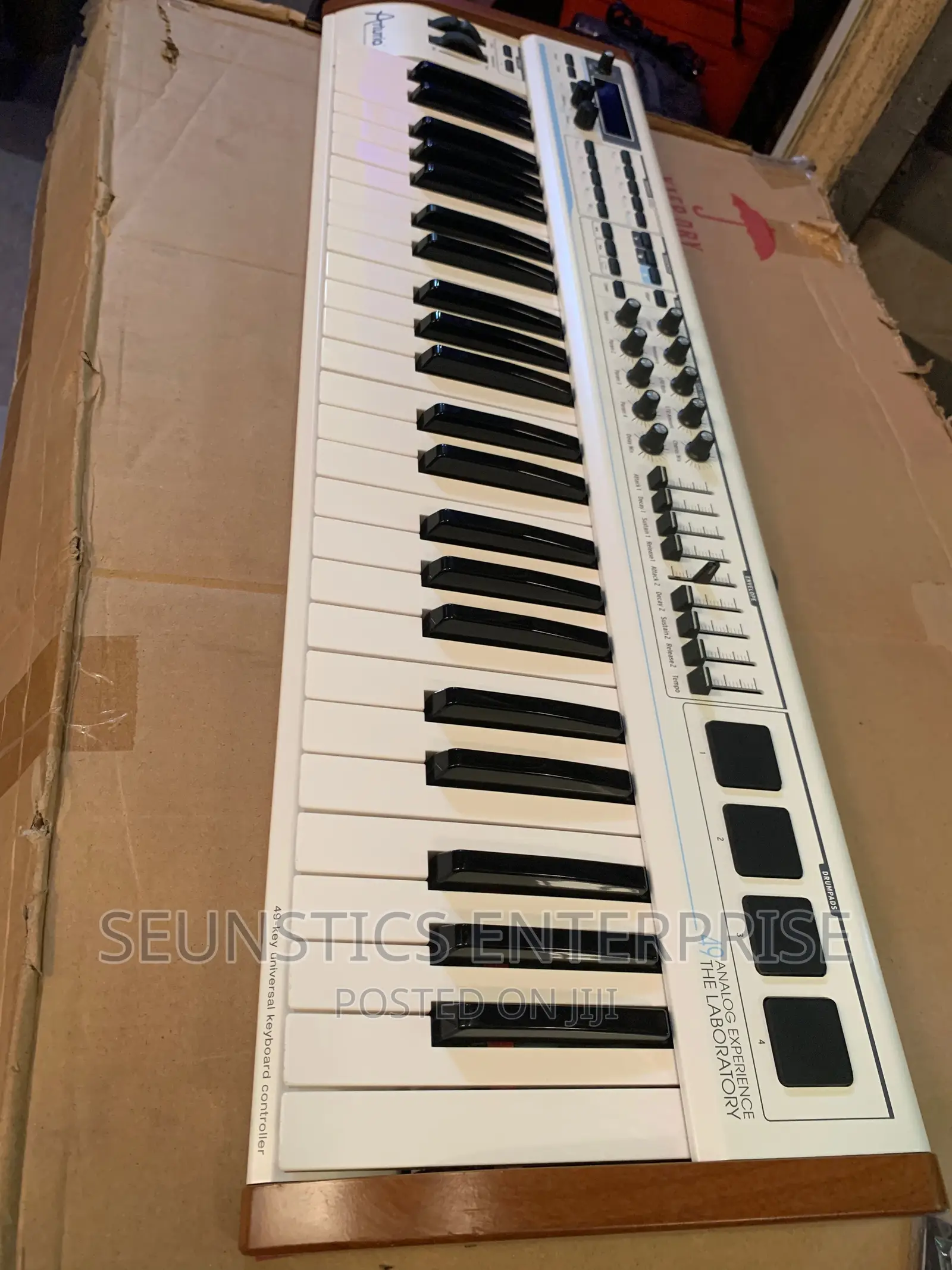 Quality Arturia Analog Experience Lab 49 Midi Keyboard