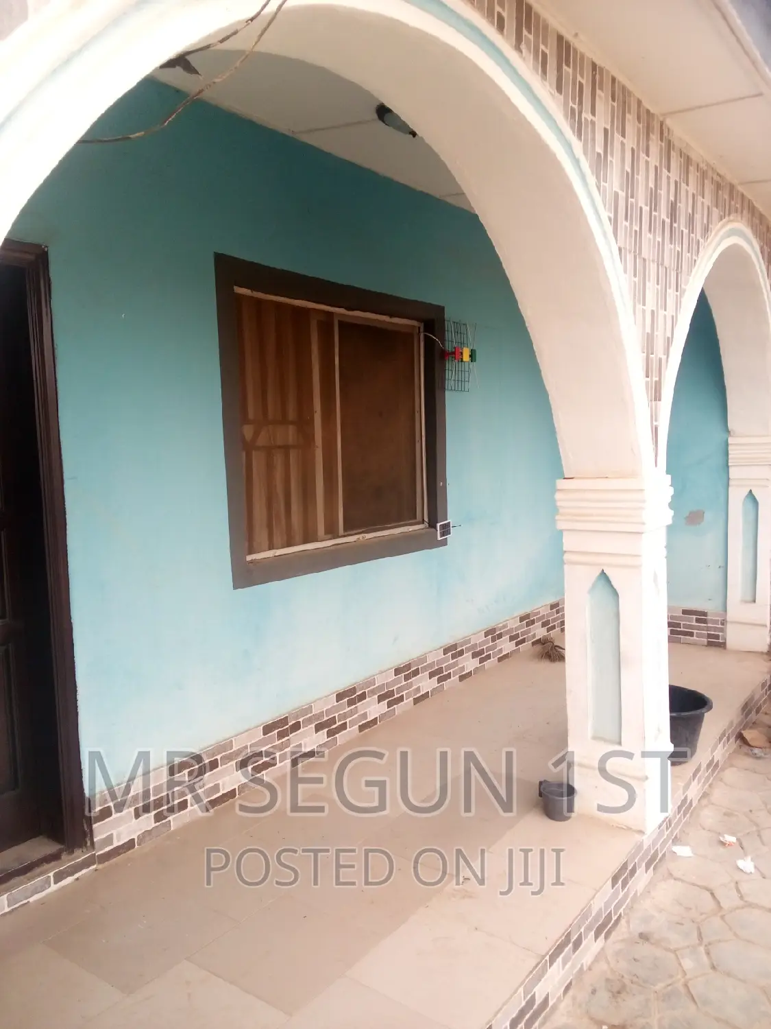 4bdrm Block of Flats in Ire Wole Estate, Apata for sale