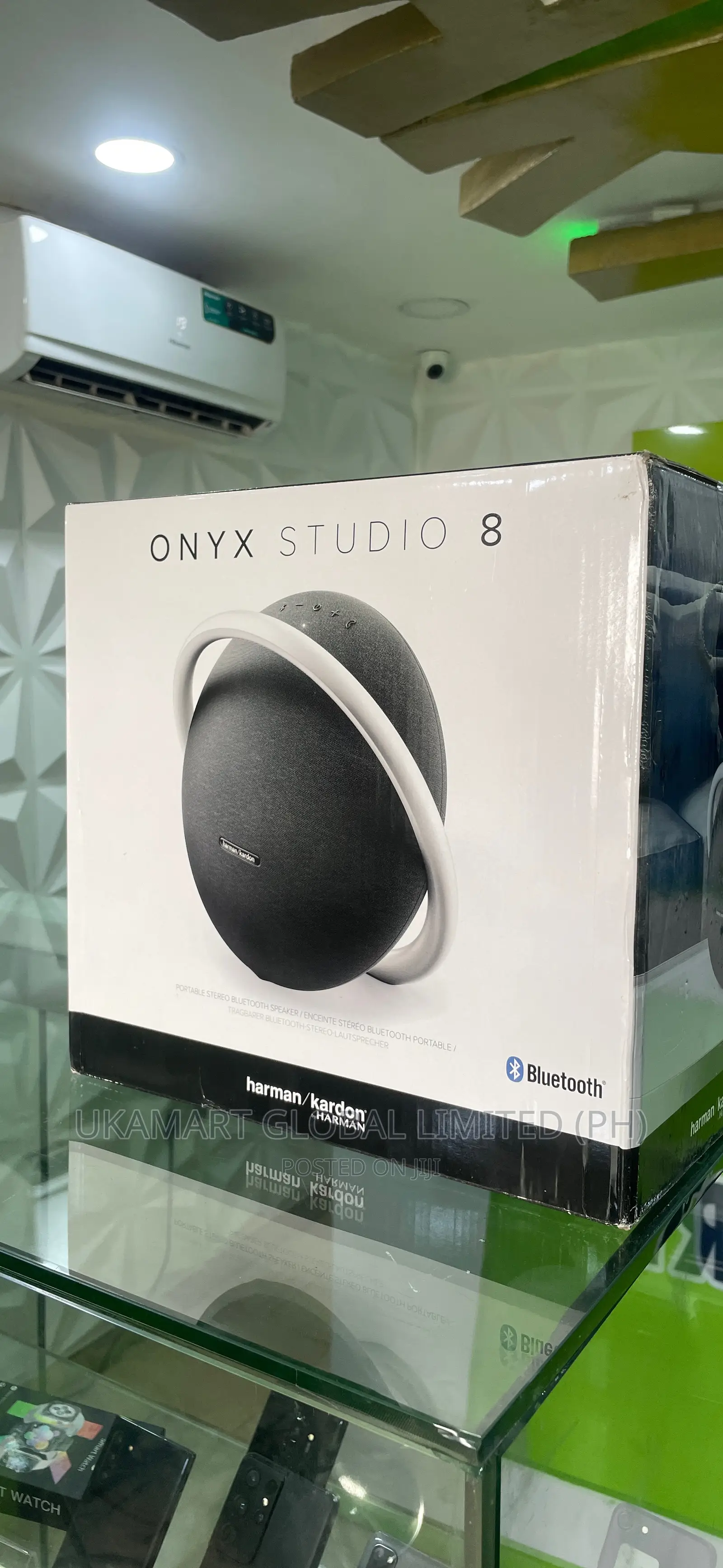 Onyx Studio 8