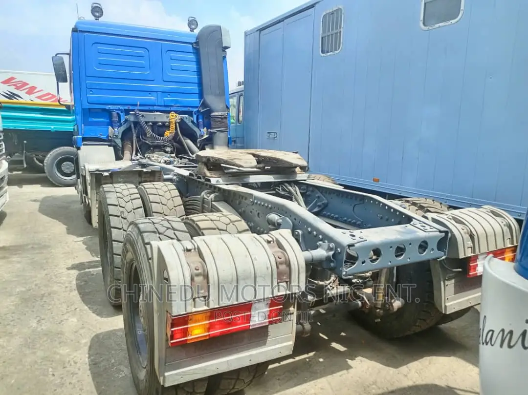 Mercedes Actros 3335 Tractor Head