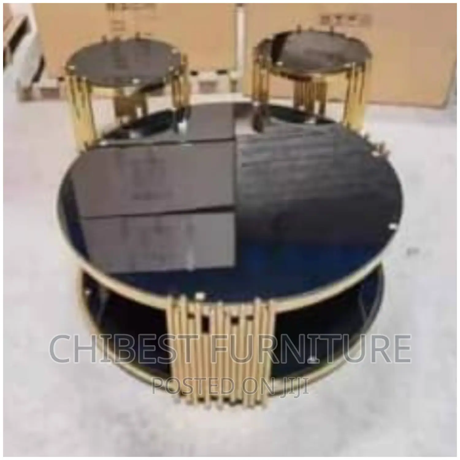 Standard Center Table With Side Stools