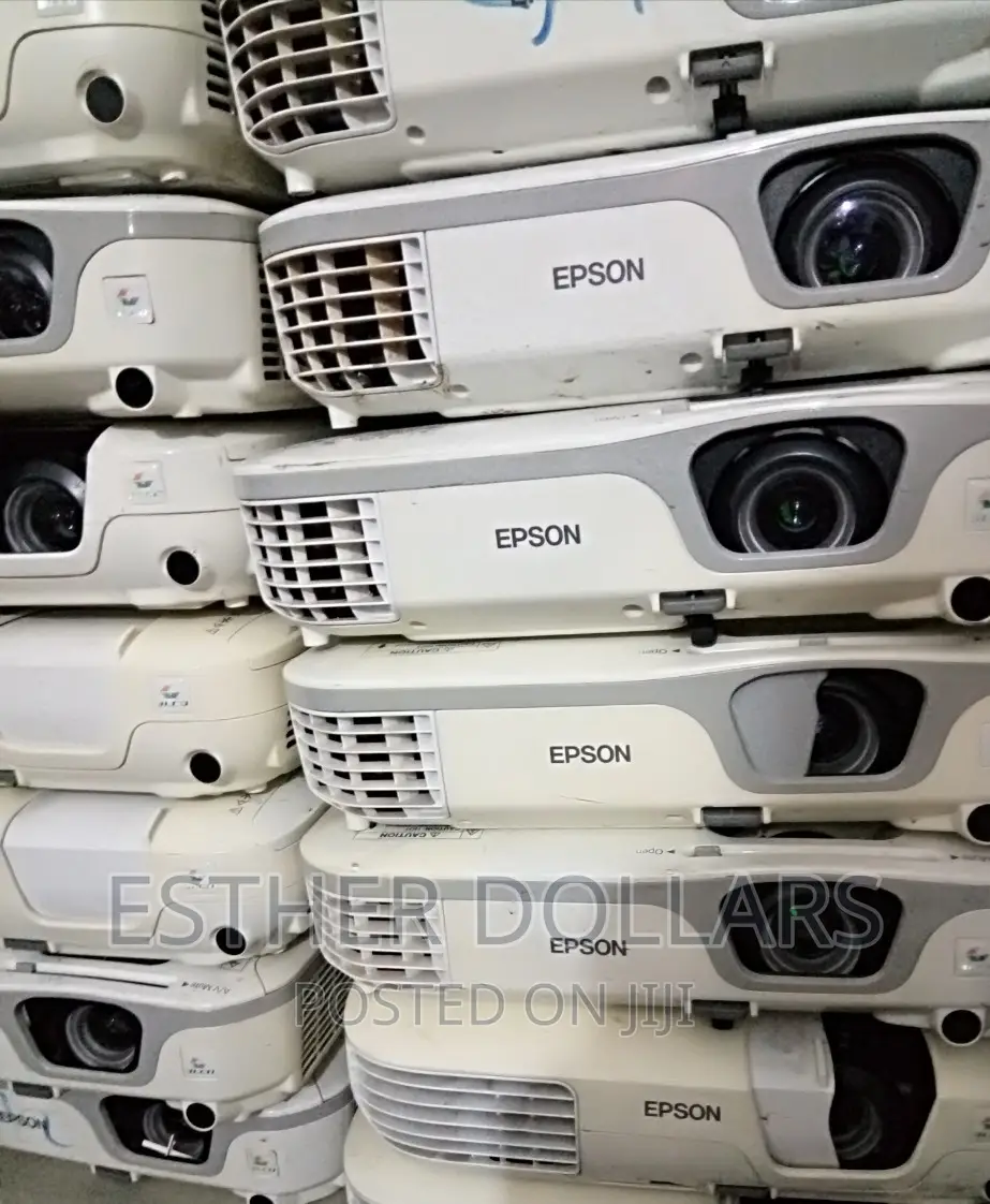 Best Quality 2500 Lumens Sanyo Projector in Nigeria