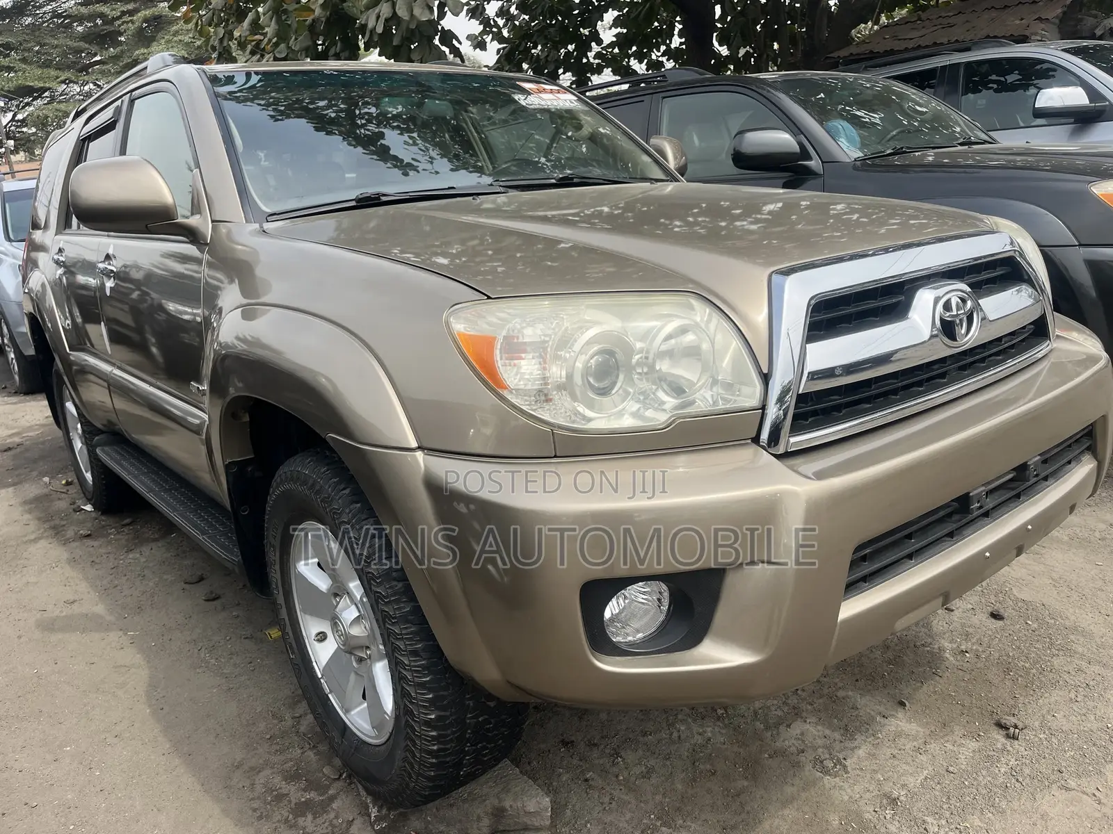 Toyota 4-Runner Limited 2008 Gold