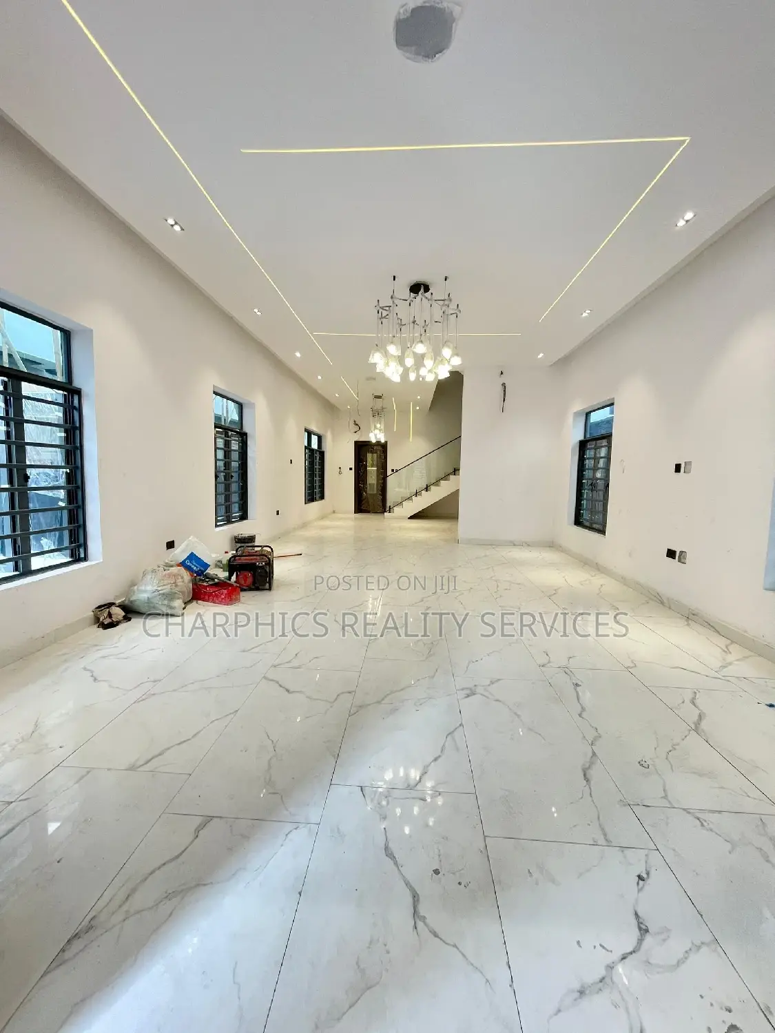 5bdrm Duplex in Lekki Phase 1 for sale