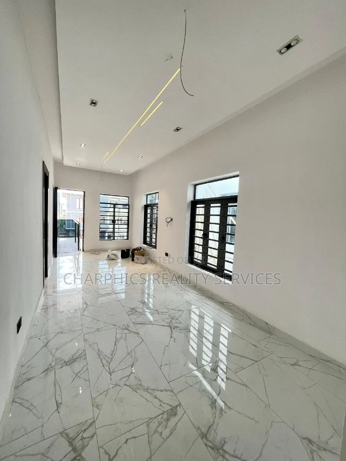 5bdrm Duplex in Lekki Phase 1 for sale