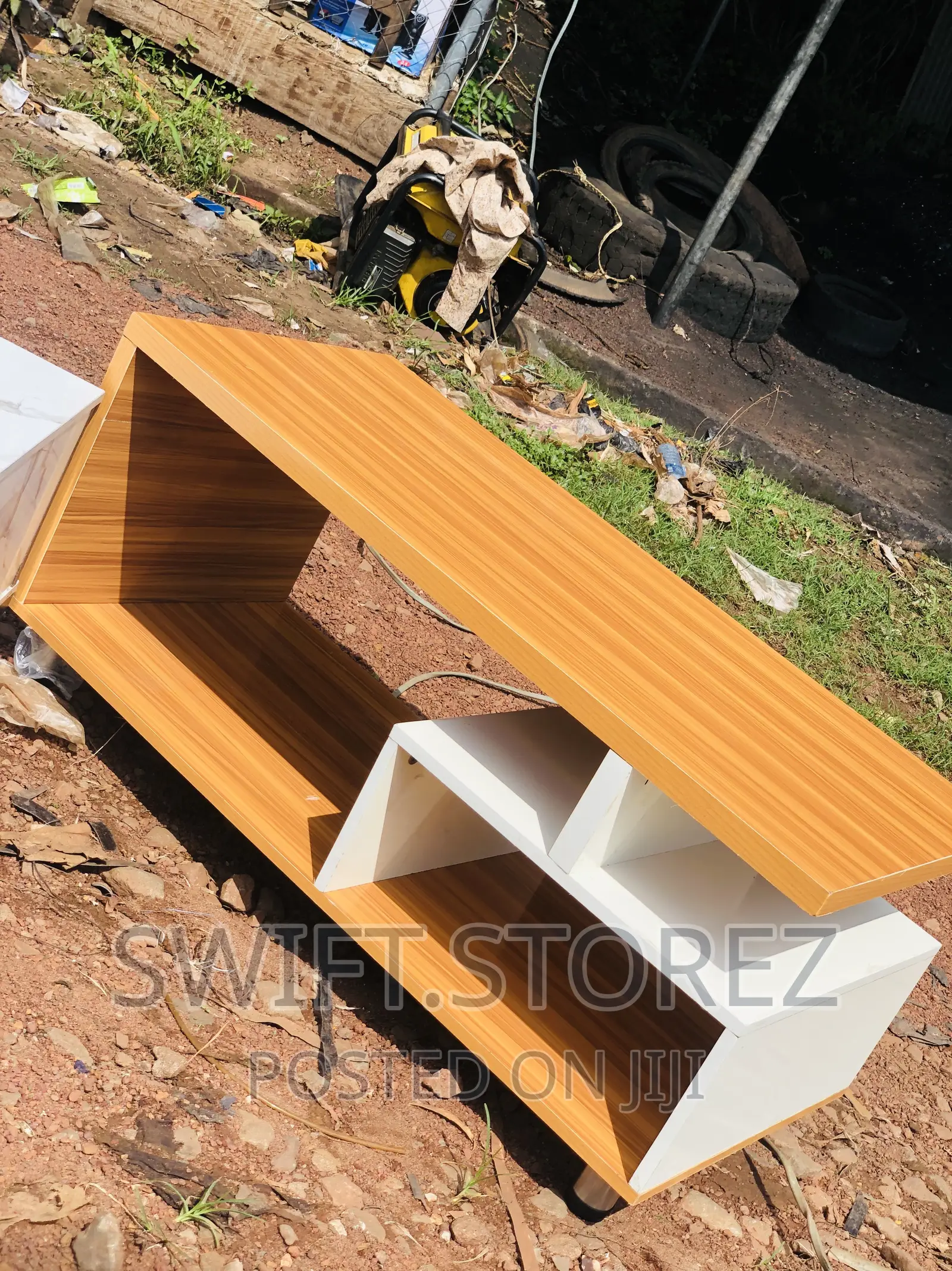 Center Table With Ope Compactments