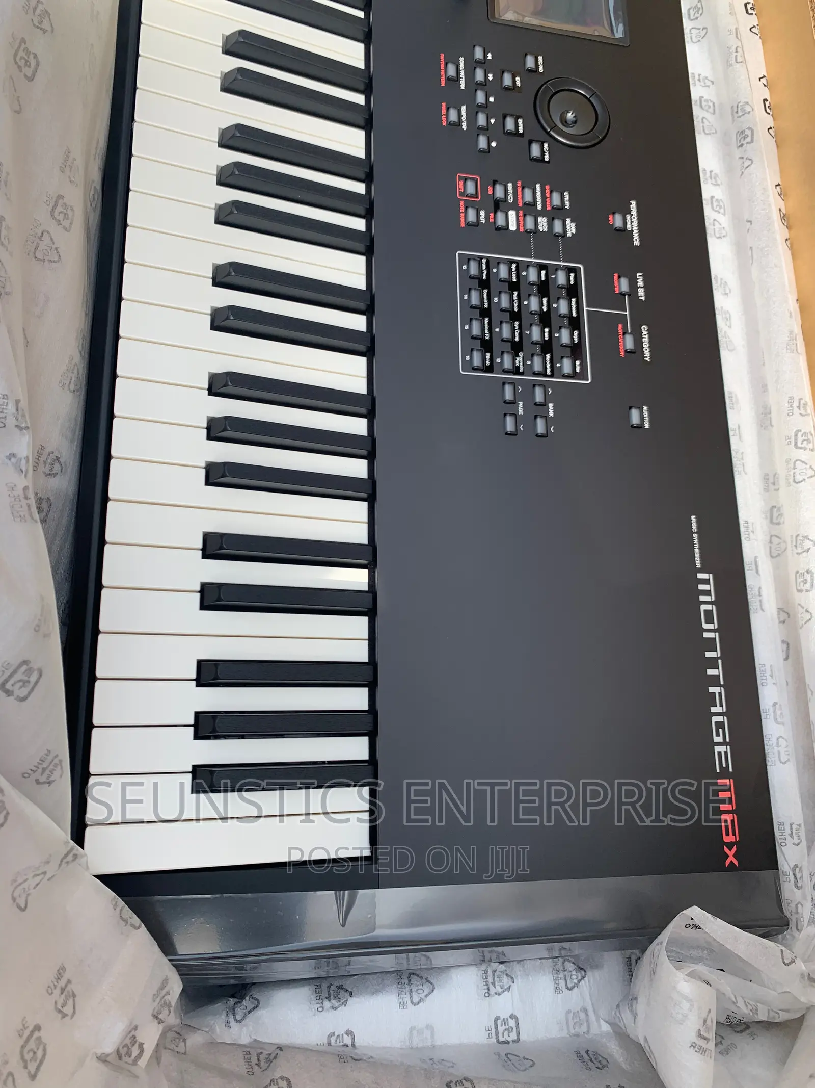 Quality Yamaha Montage M8x Keyboard/Workstation/Piano