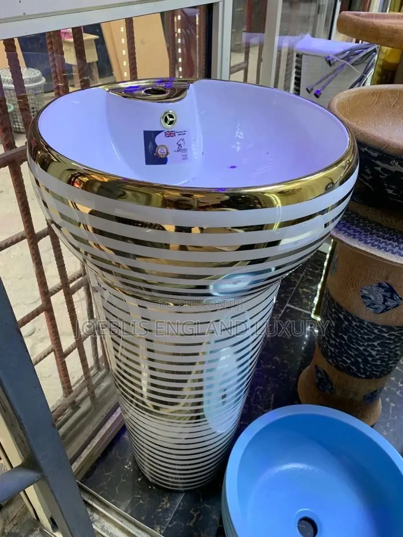 Smooth Skin Wash Hand Basin Gold and White