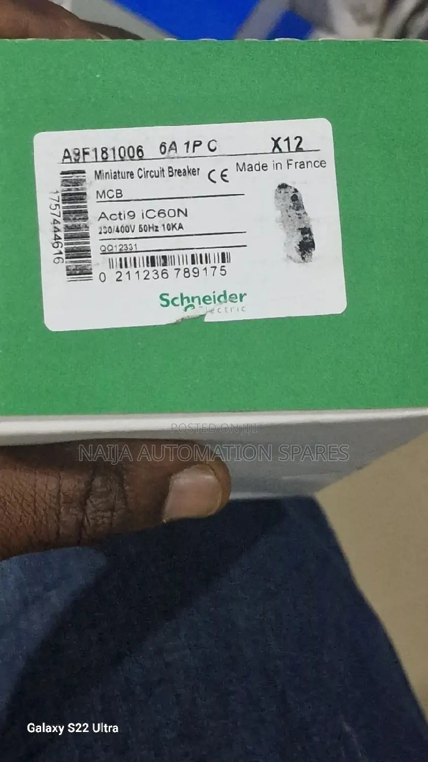 Schneider Miniature Circuit Breaker -1p 6A -C