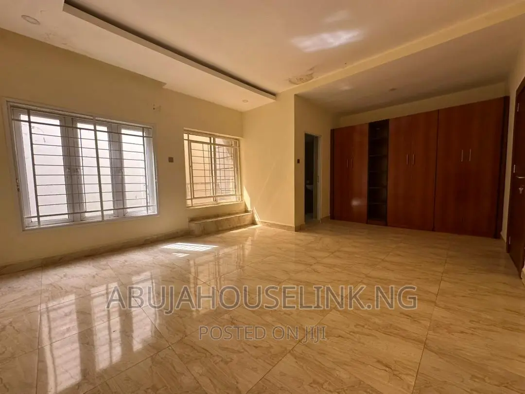 4bdrm Duplex in Asokoro Abuja for sale