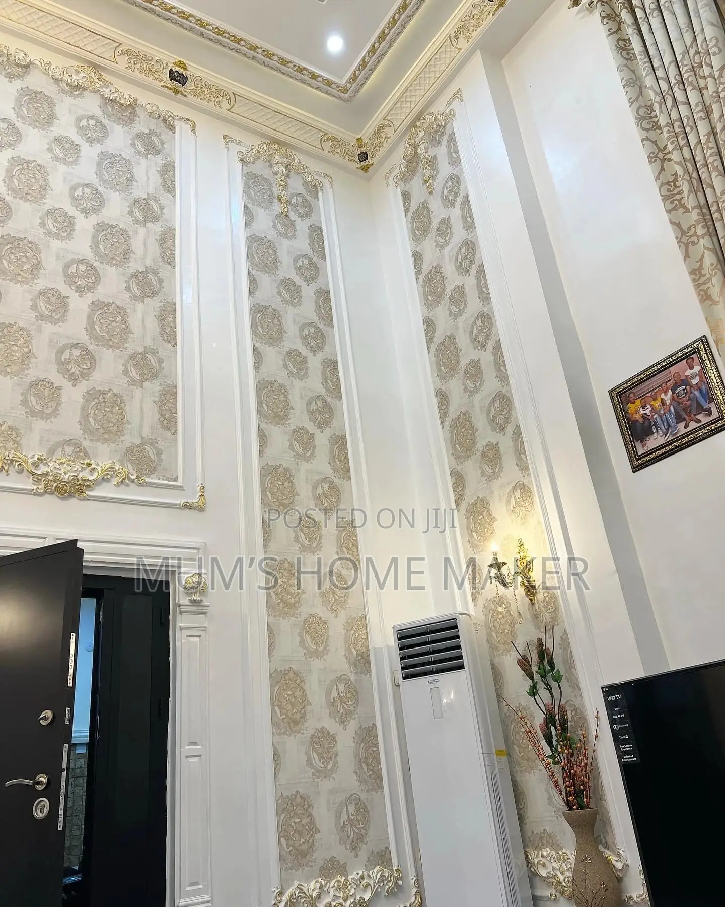 Luxury Pop for a Luxury Homes