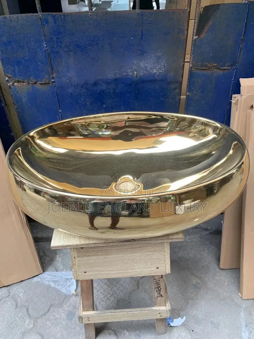 Pure Gold Counter Basin With Oval Shape
