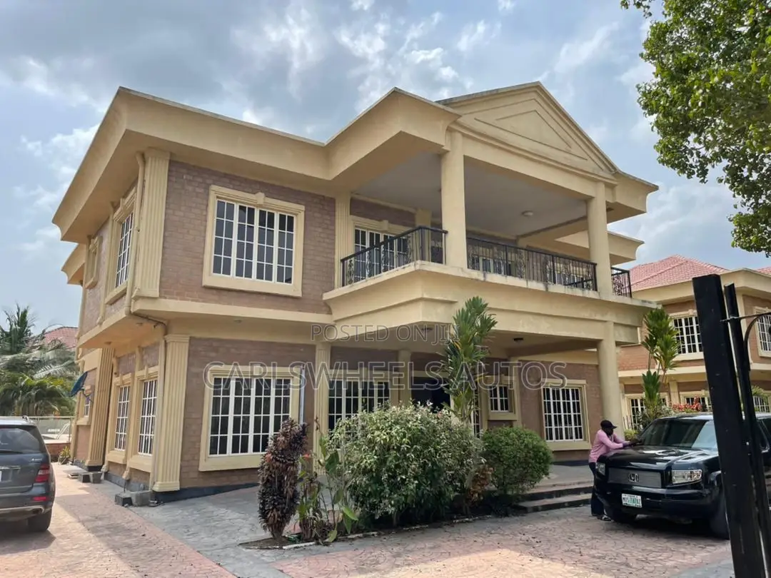 Furnished 6bdrm Duplex in Amen Estate, Ibeju for sale