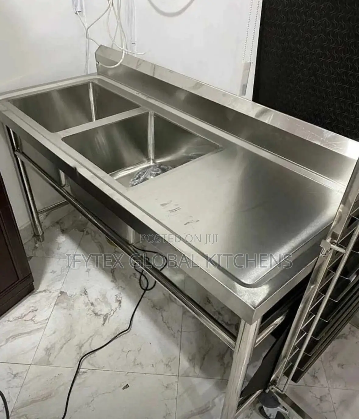 Double Washing Sink With Side