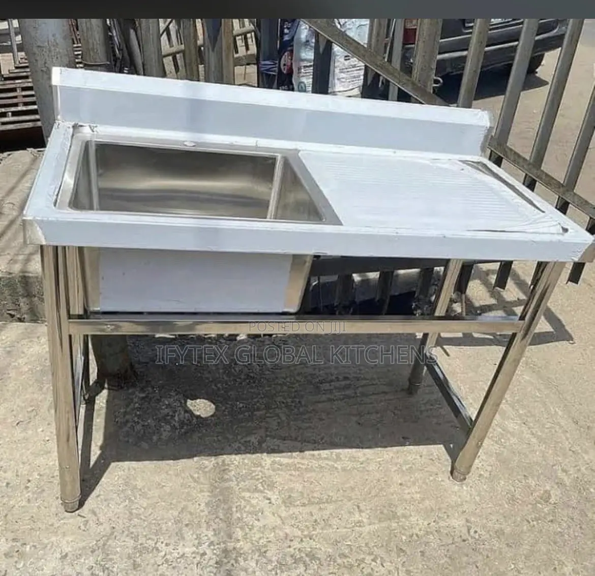 Single Sink With Side