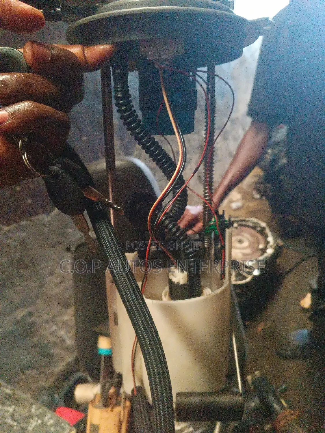 Complete Fuel Pump for Chevrolet Equinox and Pontiac Torrent