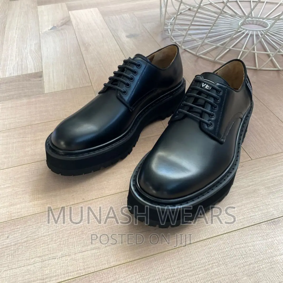 Classic High Fashion Shoe
