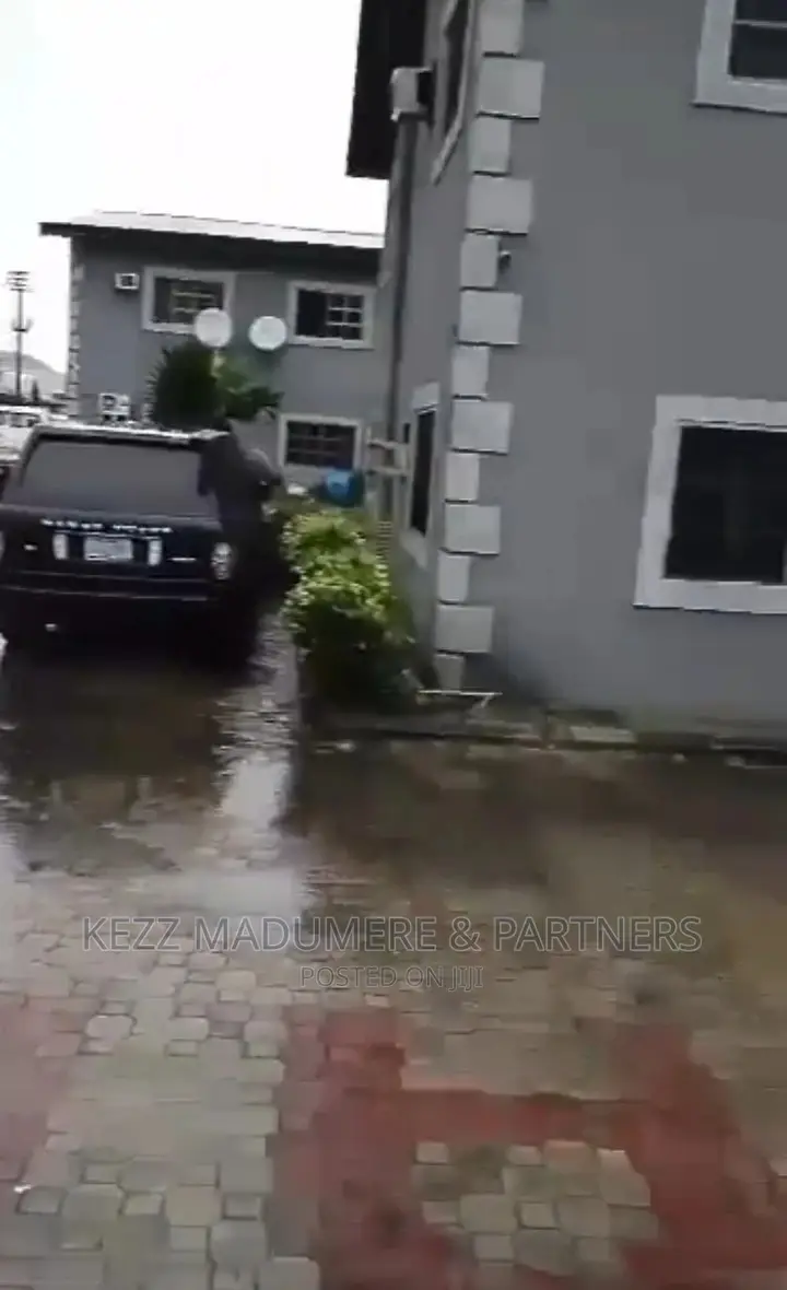 16bdrm Block of Flats in Dr Peter Odili, Port for sale