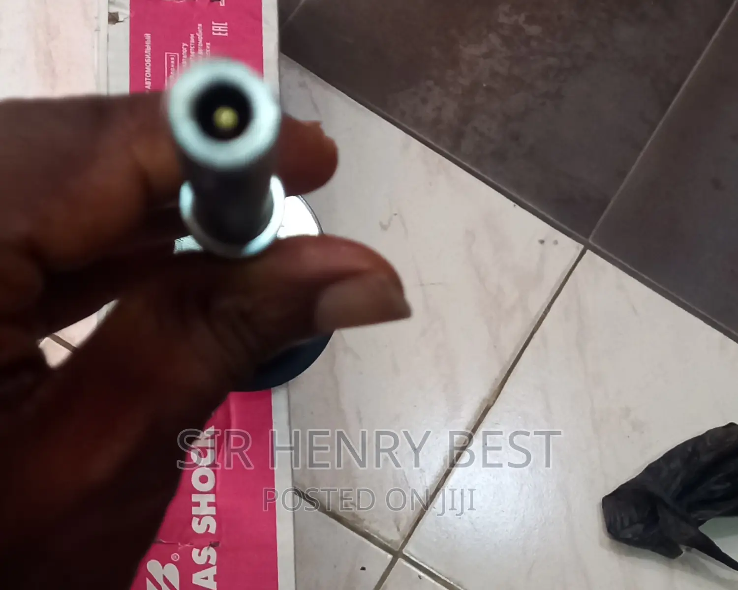 Rear  Kyb Shocks Absorbers With Sensor Lexus Is 250 .2006/2013