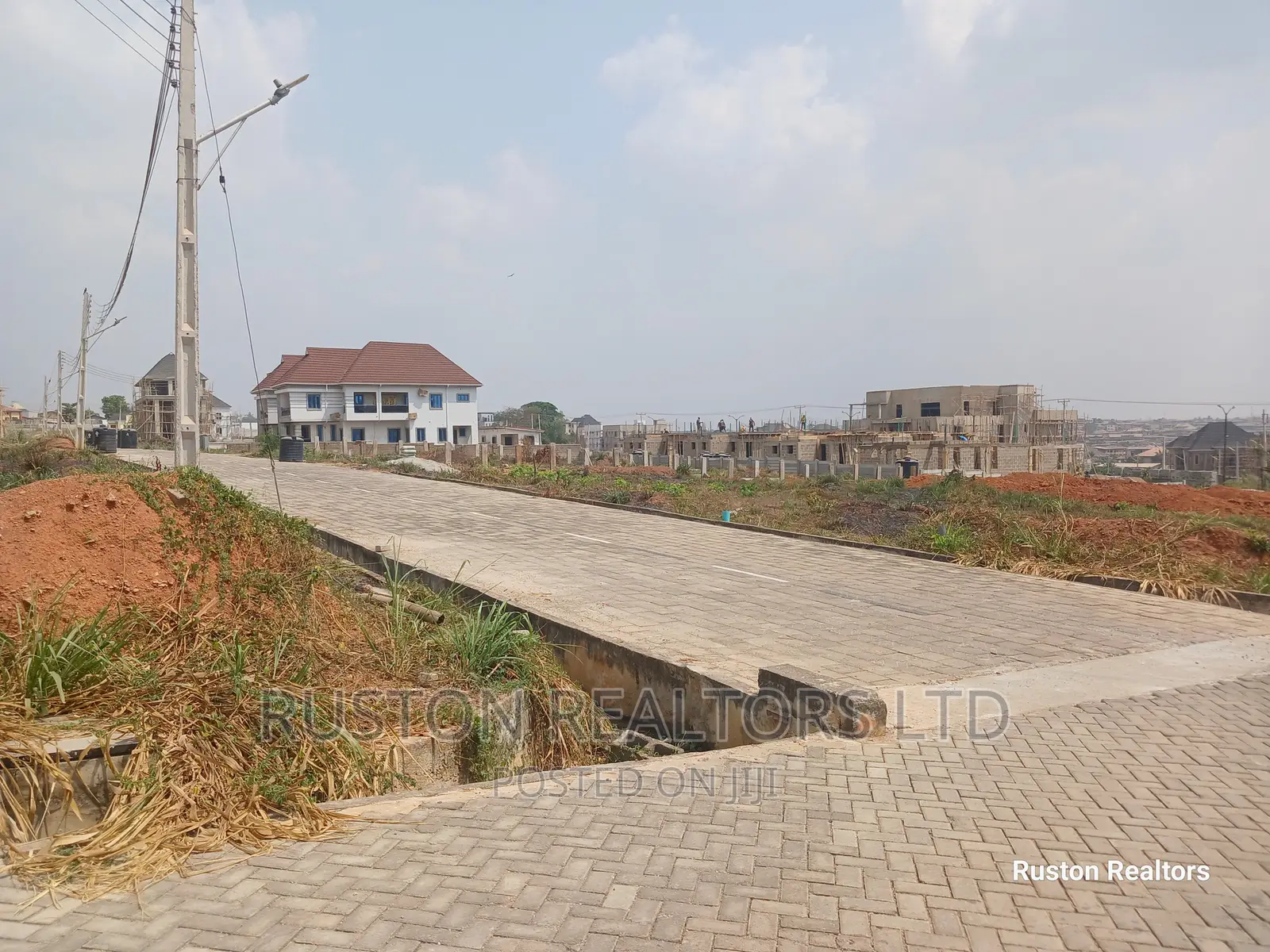 Land Measuring 1000sm at Lere Adigun GRA