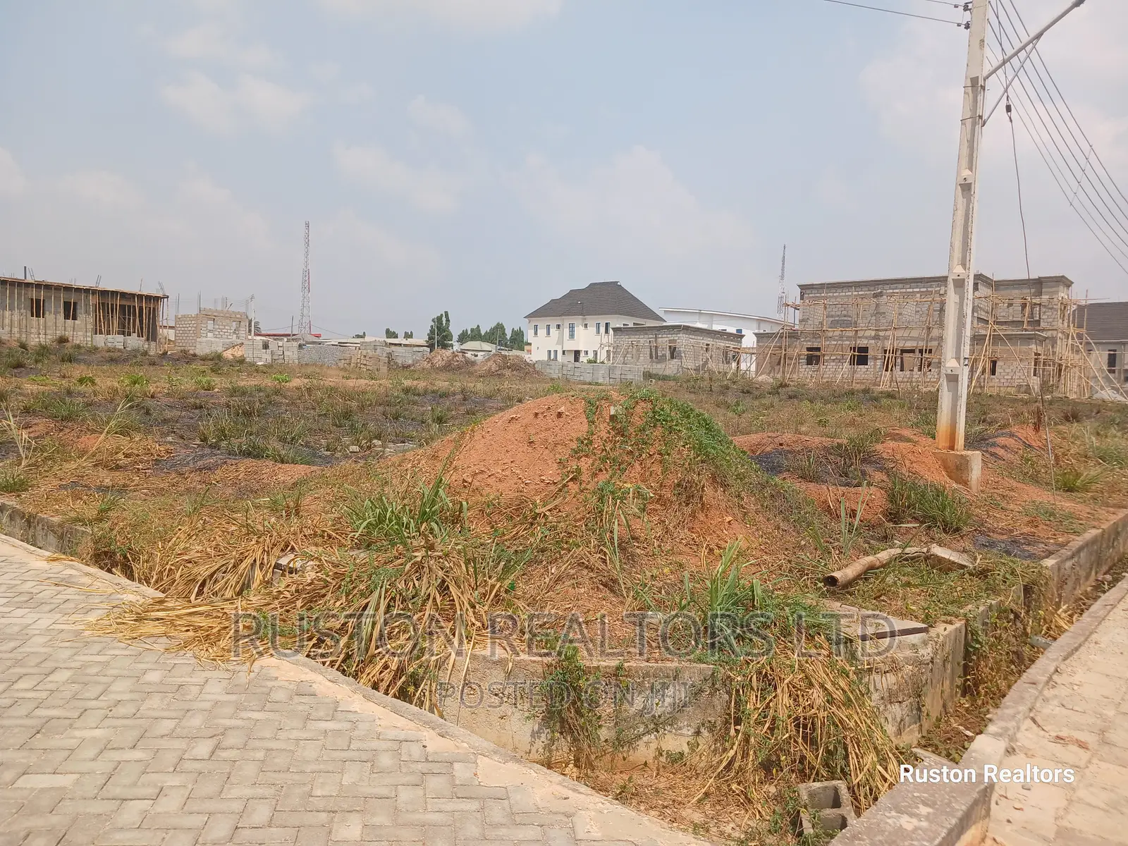 Land Measuring 1000sm at Lere Adigun GRA