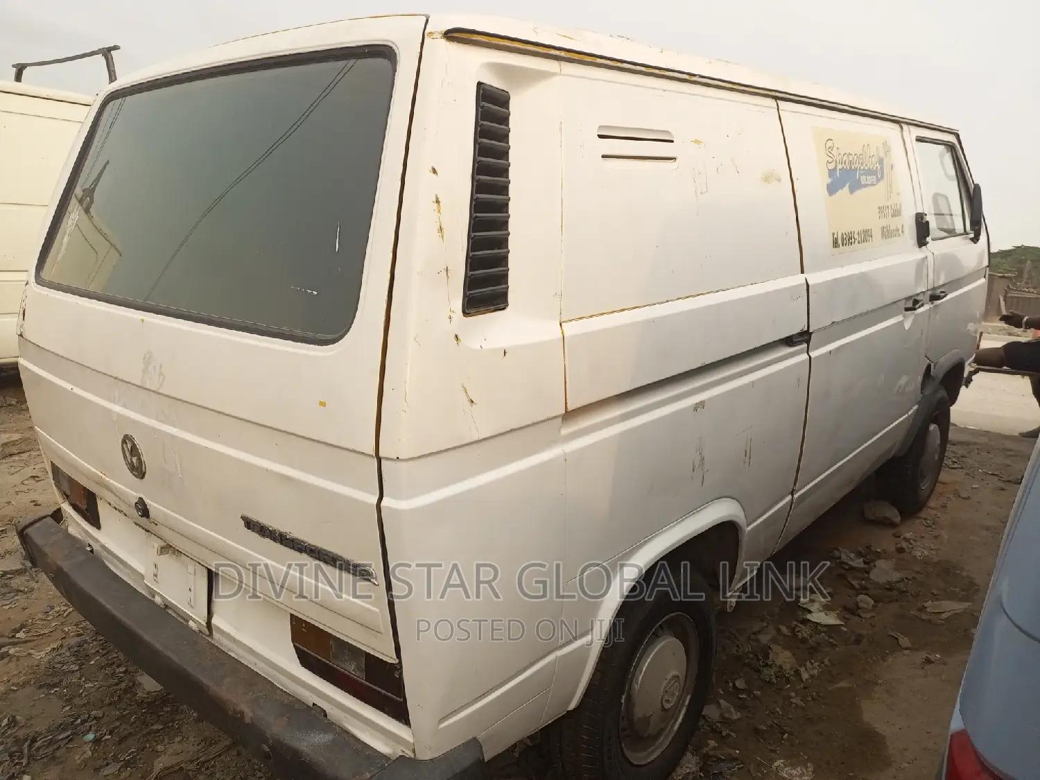 Volkswagen Transporter 2000 Yellow