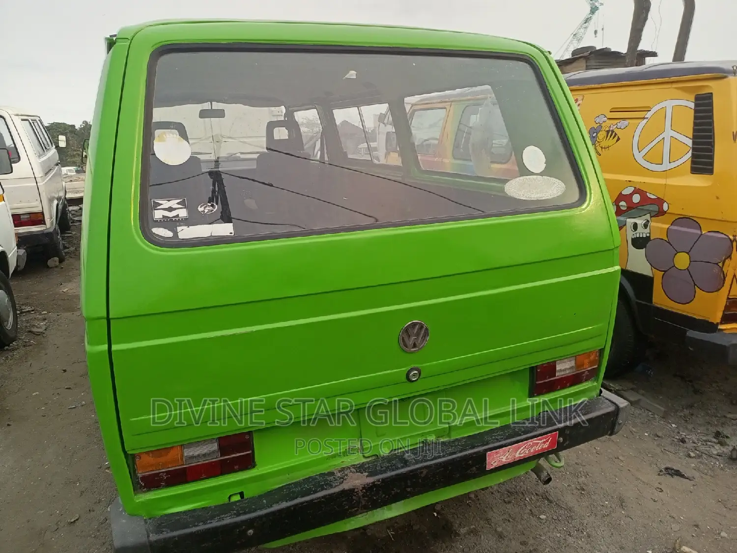 Volkswagen Transporter 2000 Yellow
