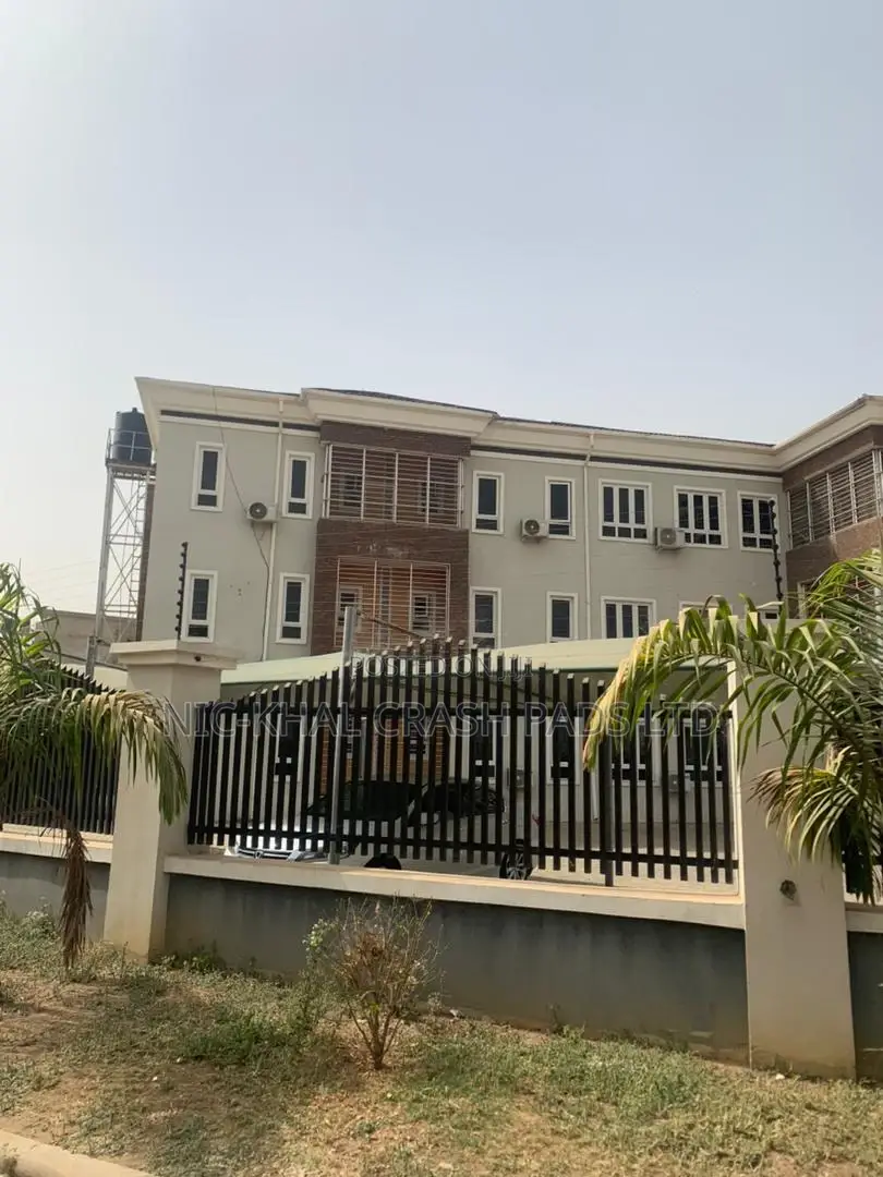 3bdrm Apartment in Jahi Gilmor for sale