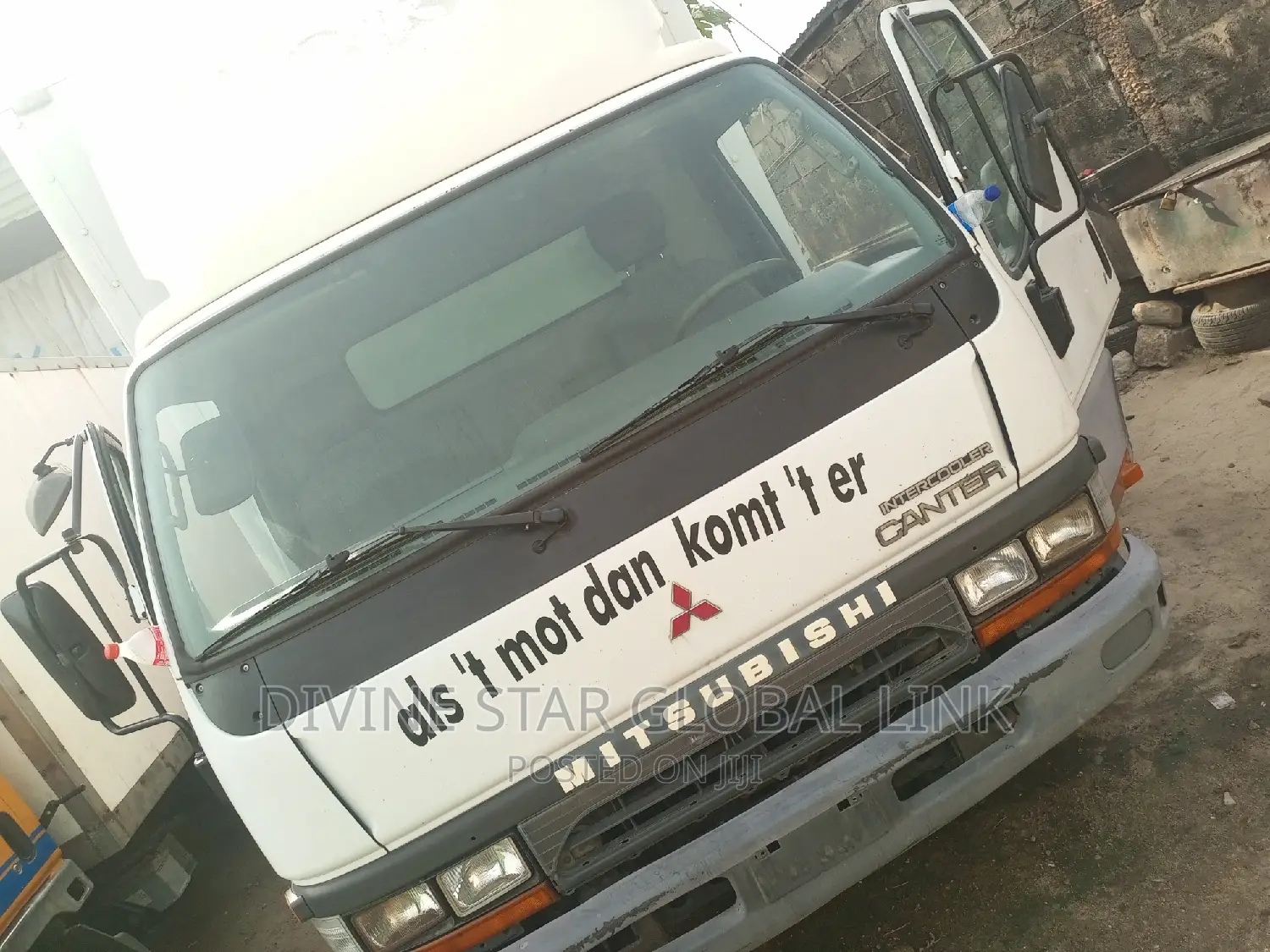 Mitsubishi Canta