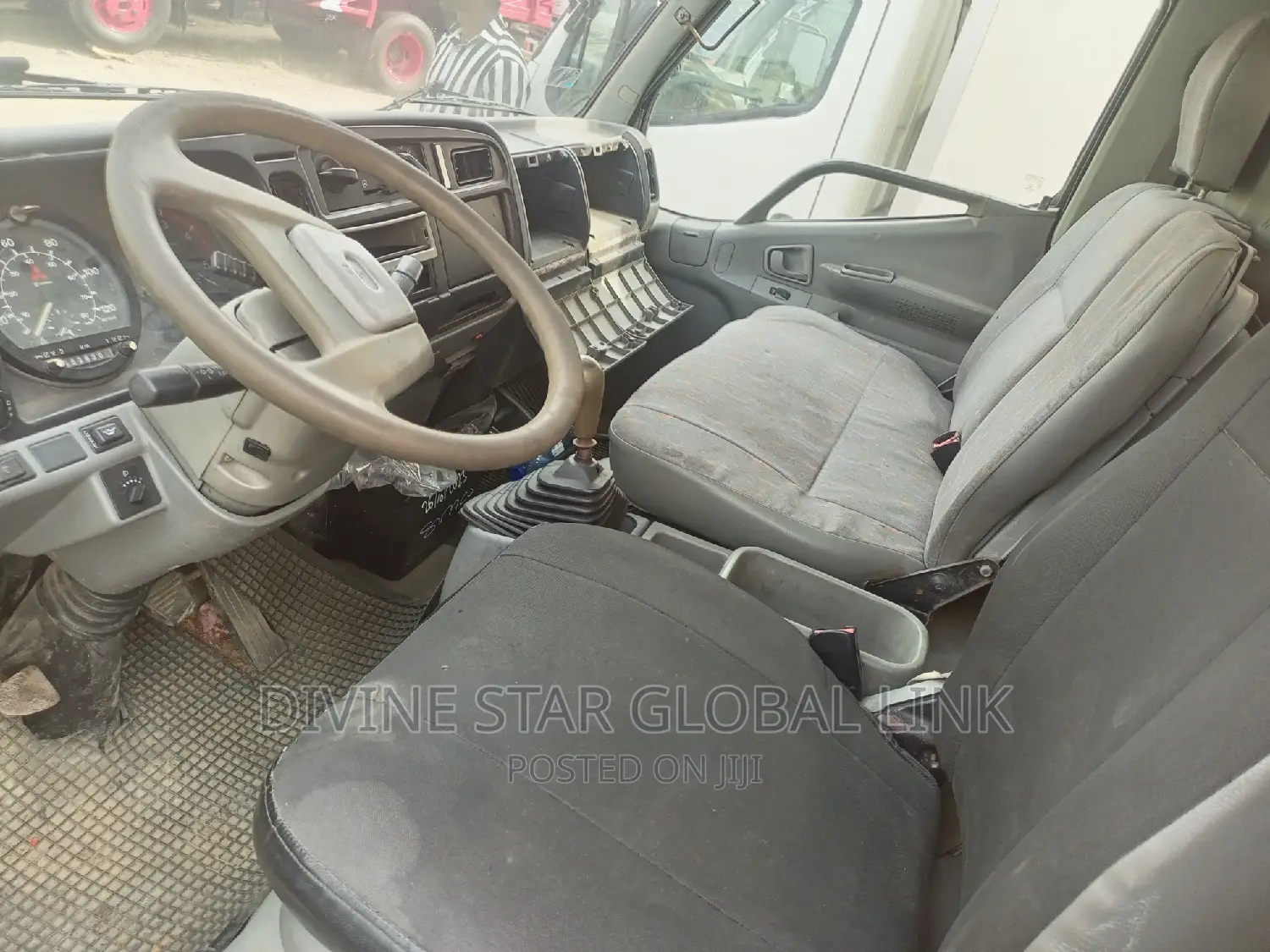 Mitsubishi Canta