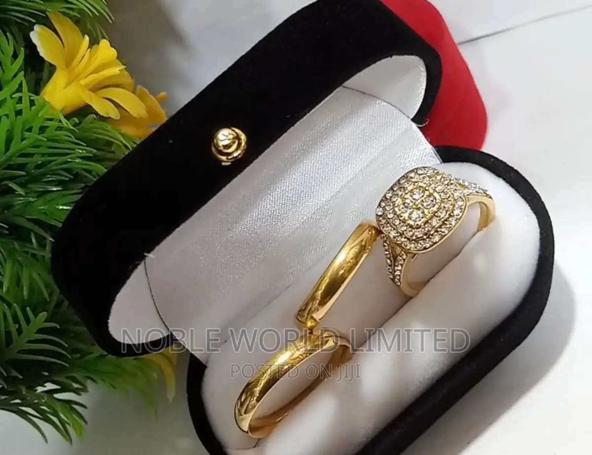 Complete Set of Wedding Rings Za