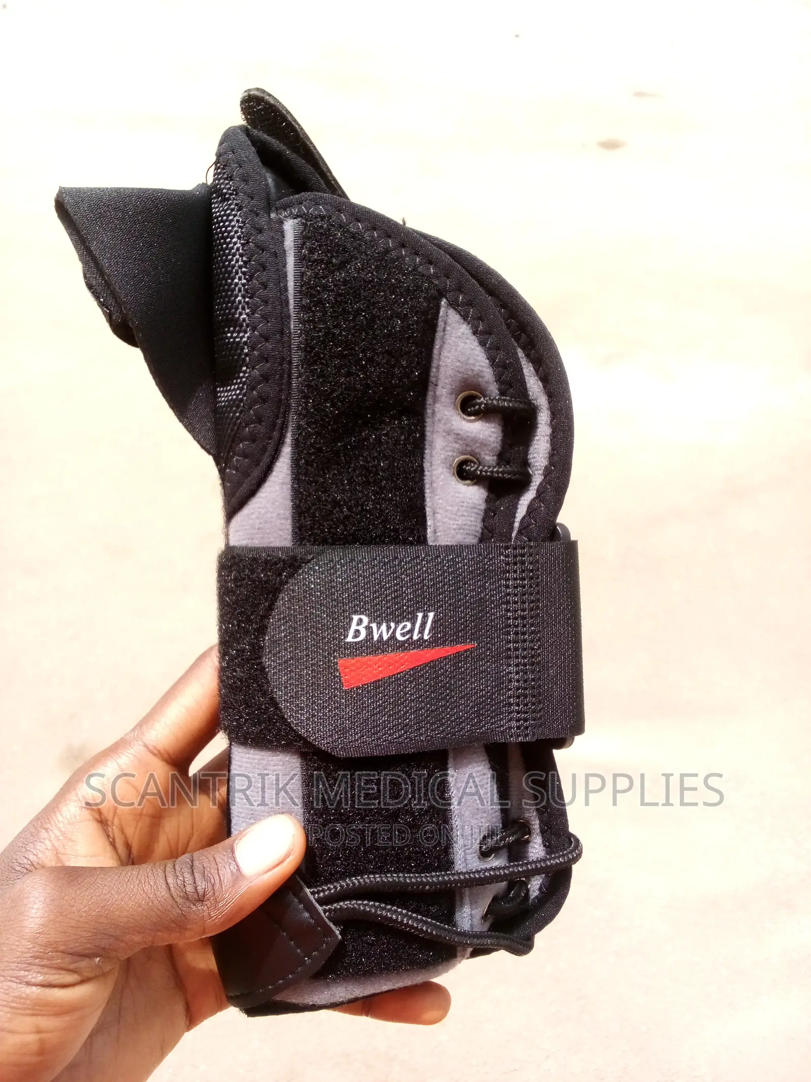 Hand and Wrist Support in Braces and Supports