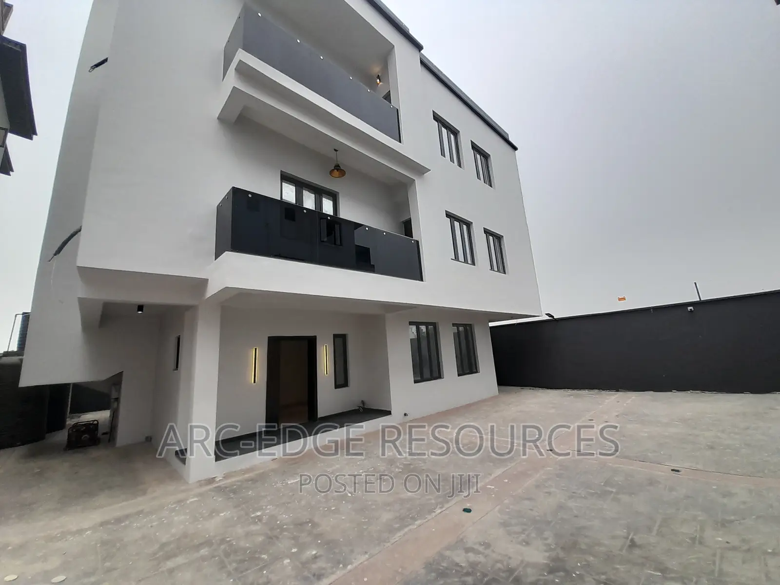 6bdrm Duplex in Lekki Phase 1 for sale
