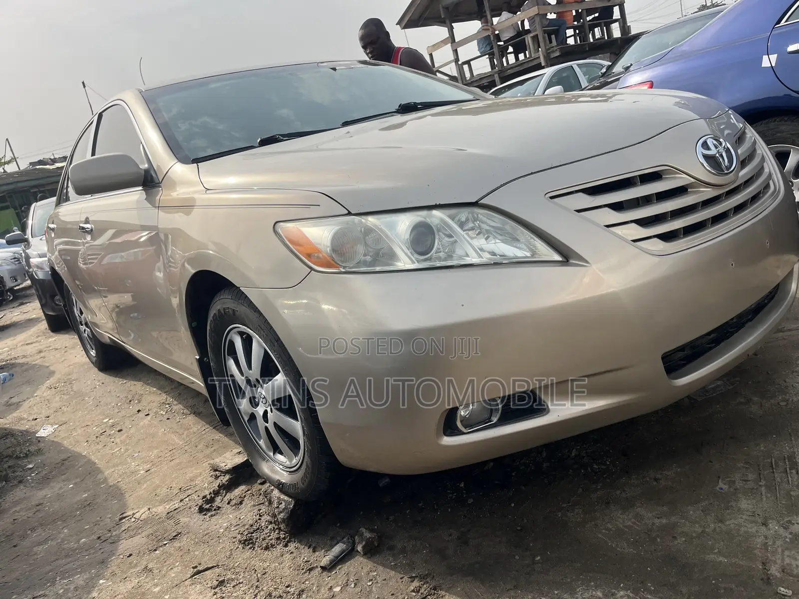 Toyota Camry 2009 Gold