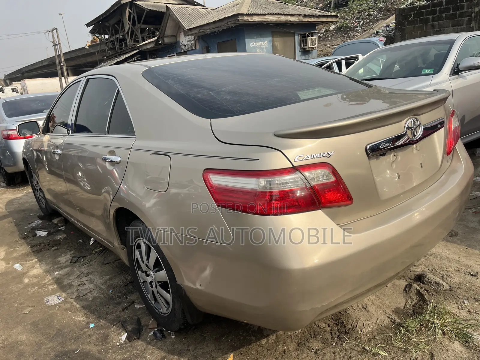 Toyota Camry 2009 Gold