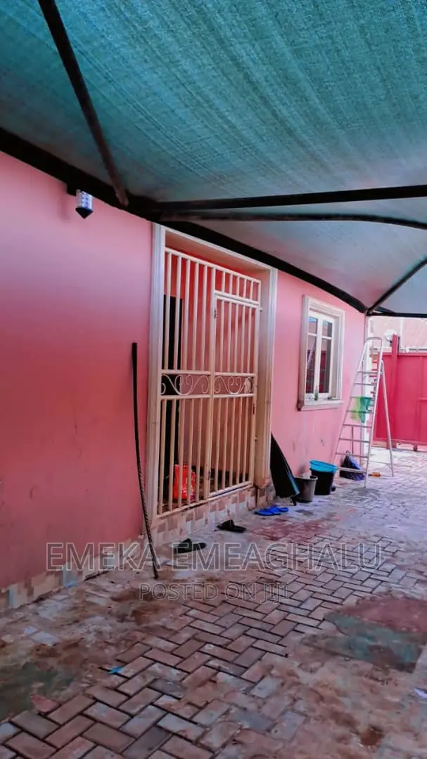 3bdrm Bungalow in Premier Layout, Enugu for sale