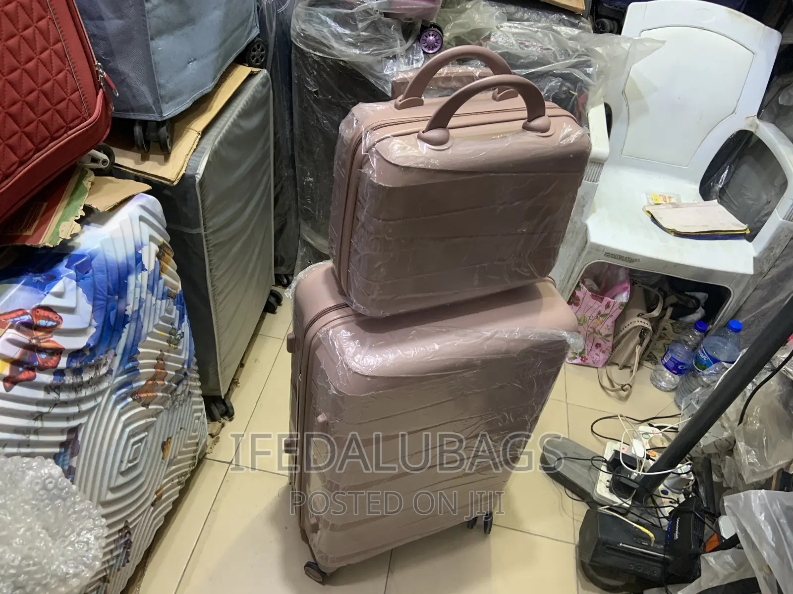 Medium Size Unbreakable Rubber Luggage With Carry on Kit