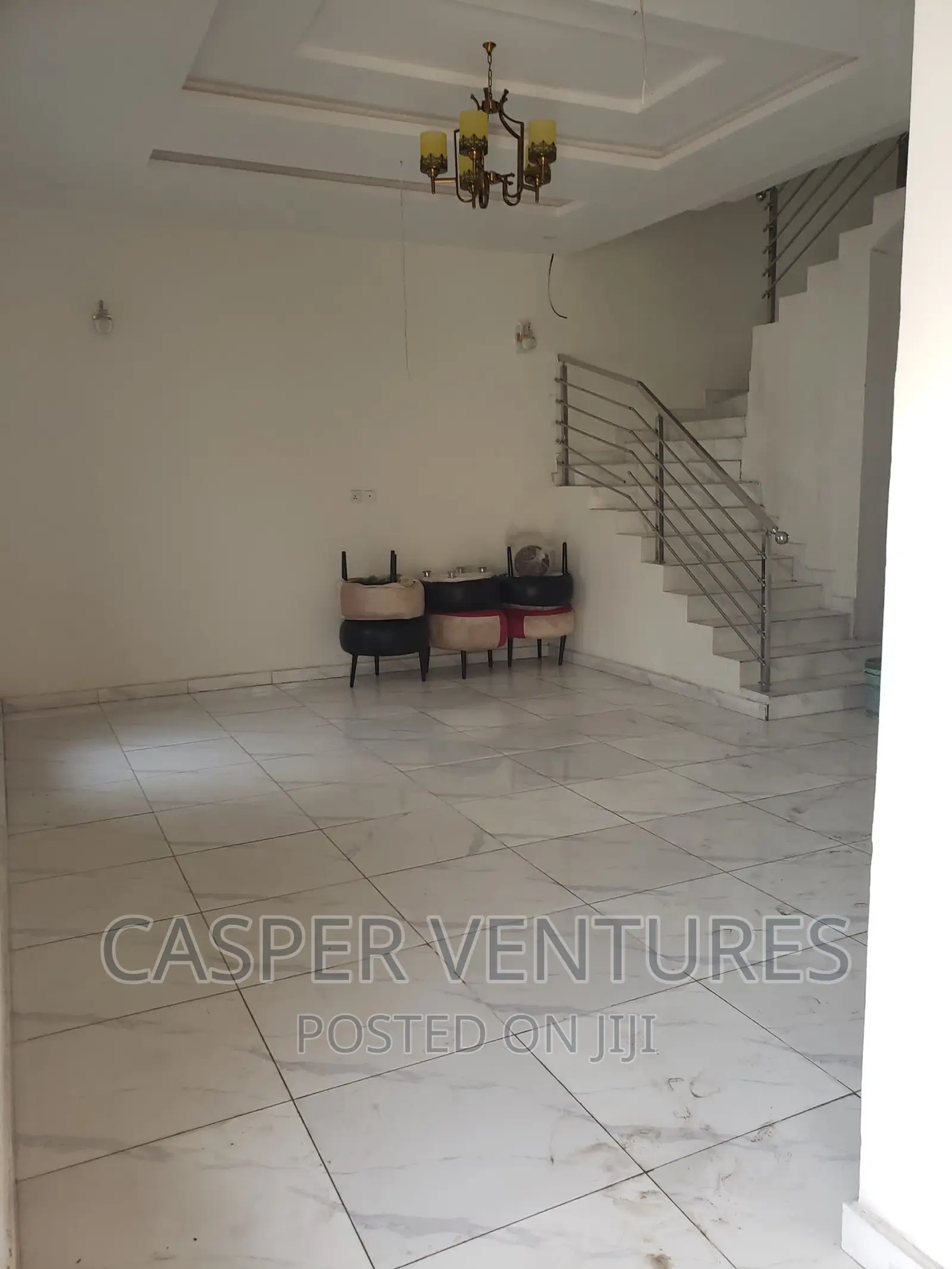 4bdrm Duplex in Chevron for rent