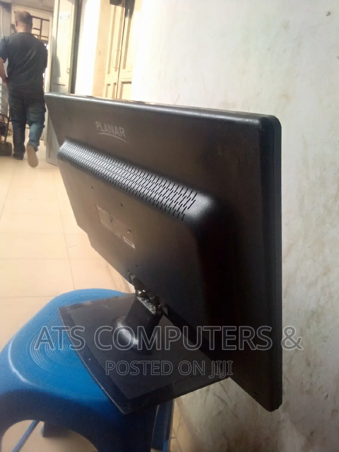 High Resolution 24 Inches Monitor