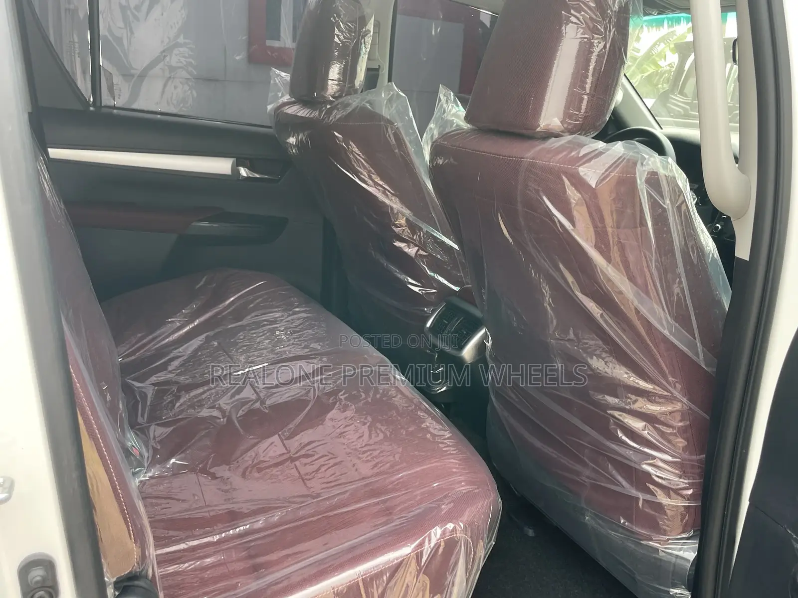 New Toyota Hilux 2023 White