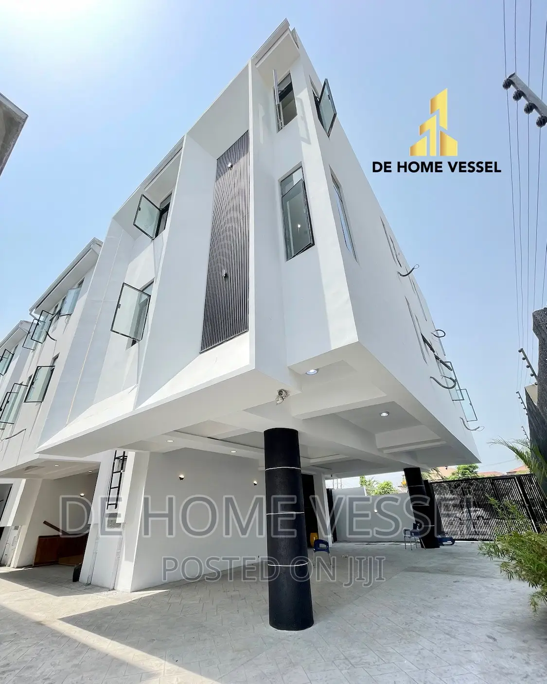 2bdrm Apartment in Lekki Phase 1 for sale