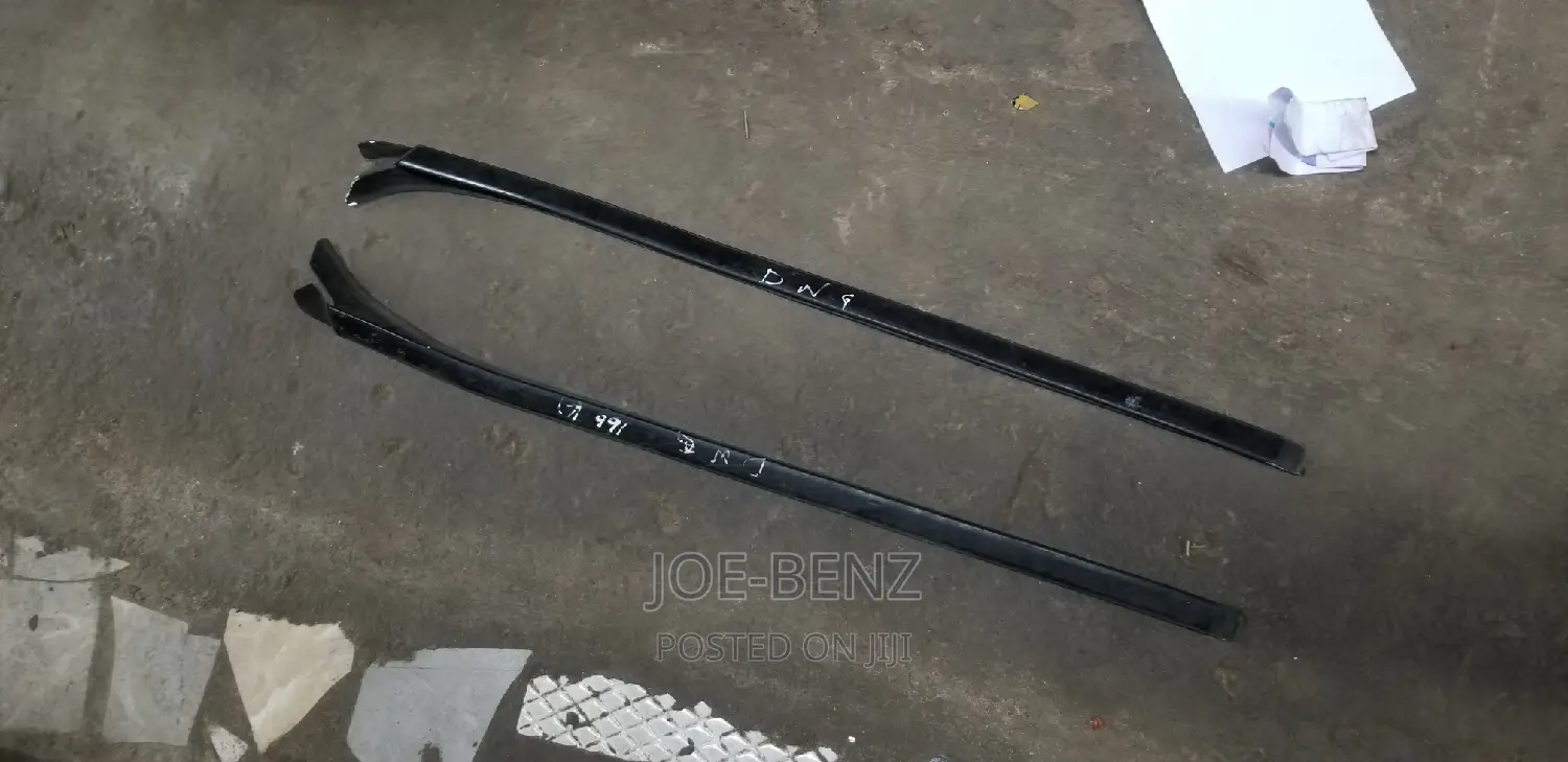 Ml350 2013 Set of Windscreen Crome