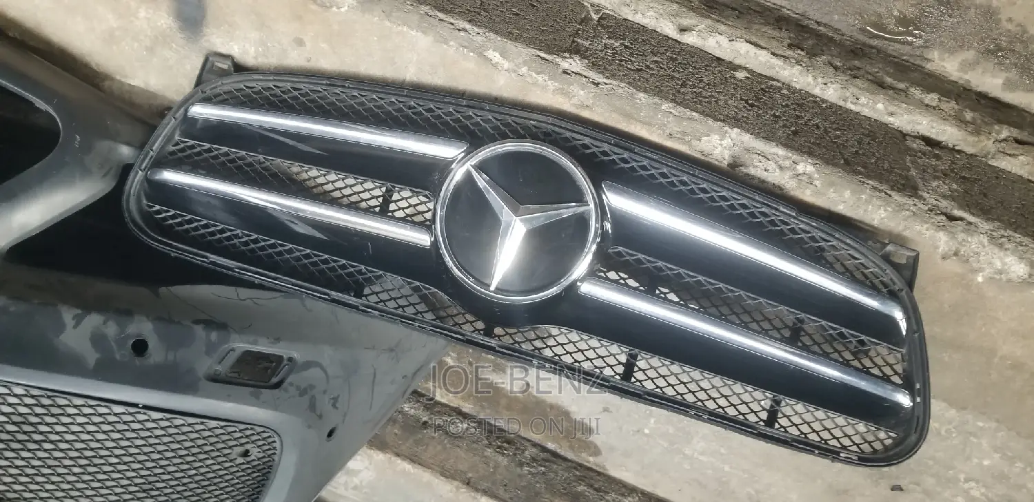 GLA250 2017 Front Bumper Grill