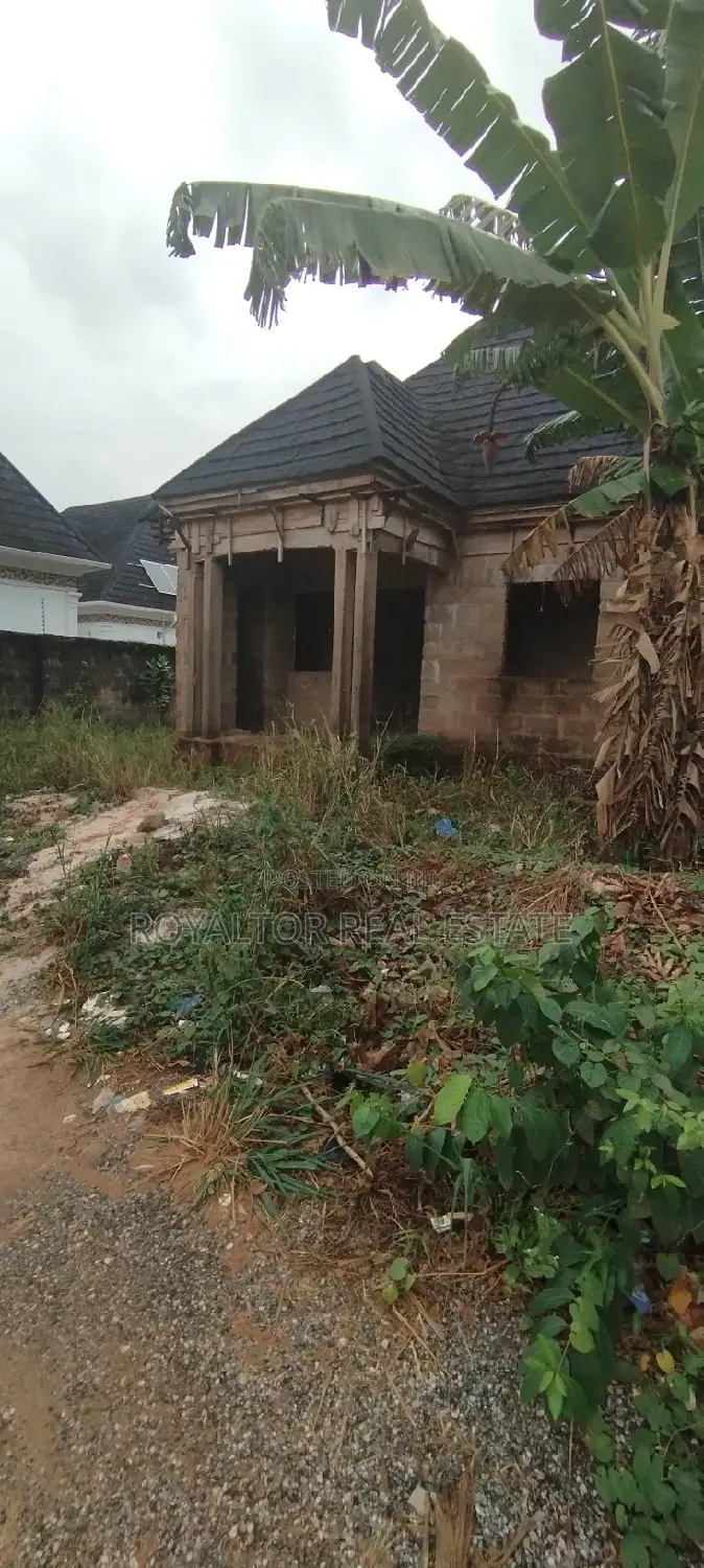 2bdrm Block of Flats in Royaltor, Benin City for sale