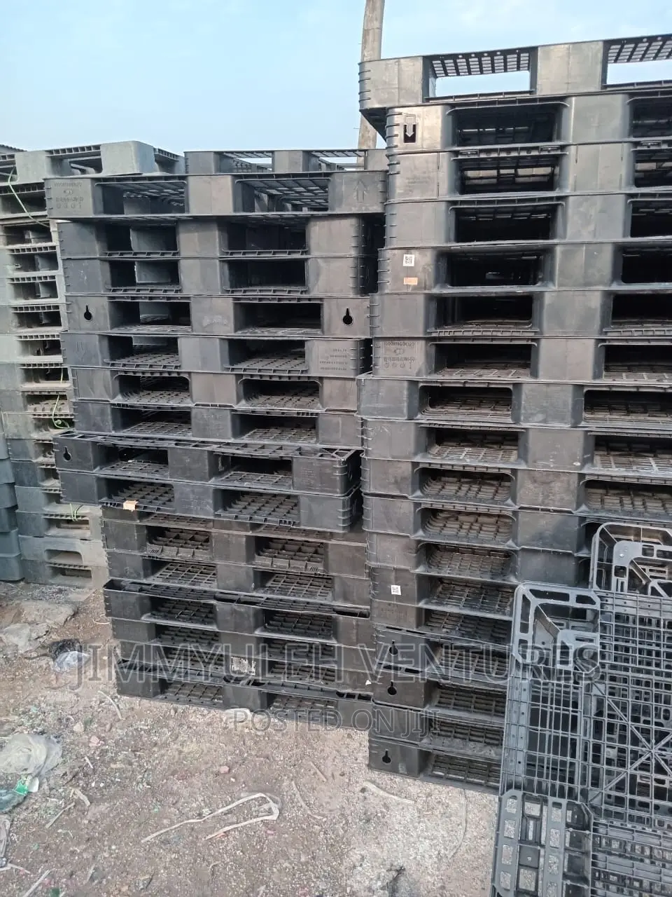 Neatly Imported Rubber Pallets