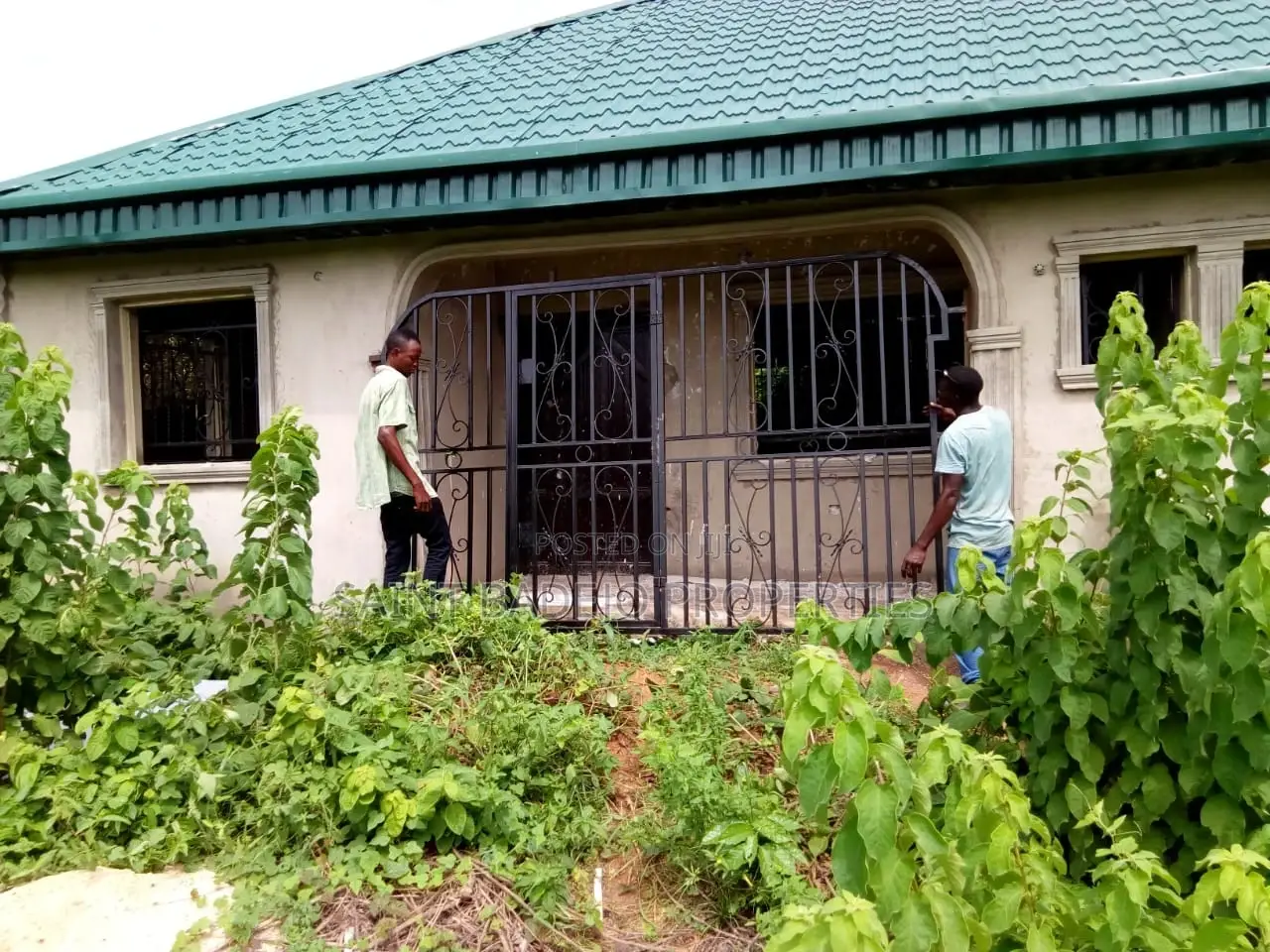 4bdrm Block Of Flats In Glo Side Estate, Gberigbe For Sale