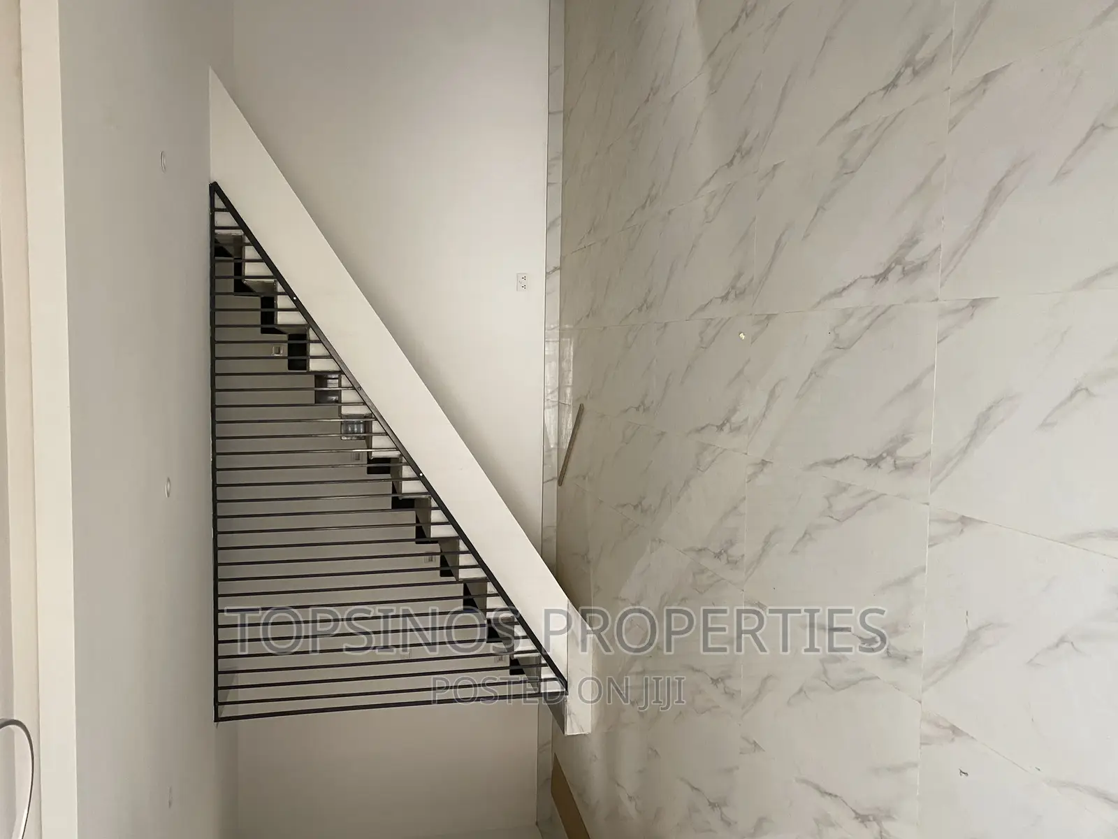 4bdrm Duplex in Dawaki for rent
