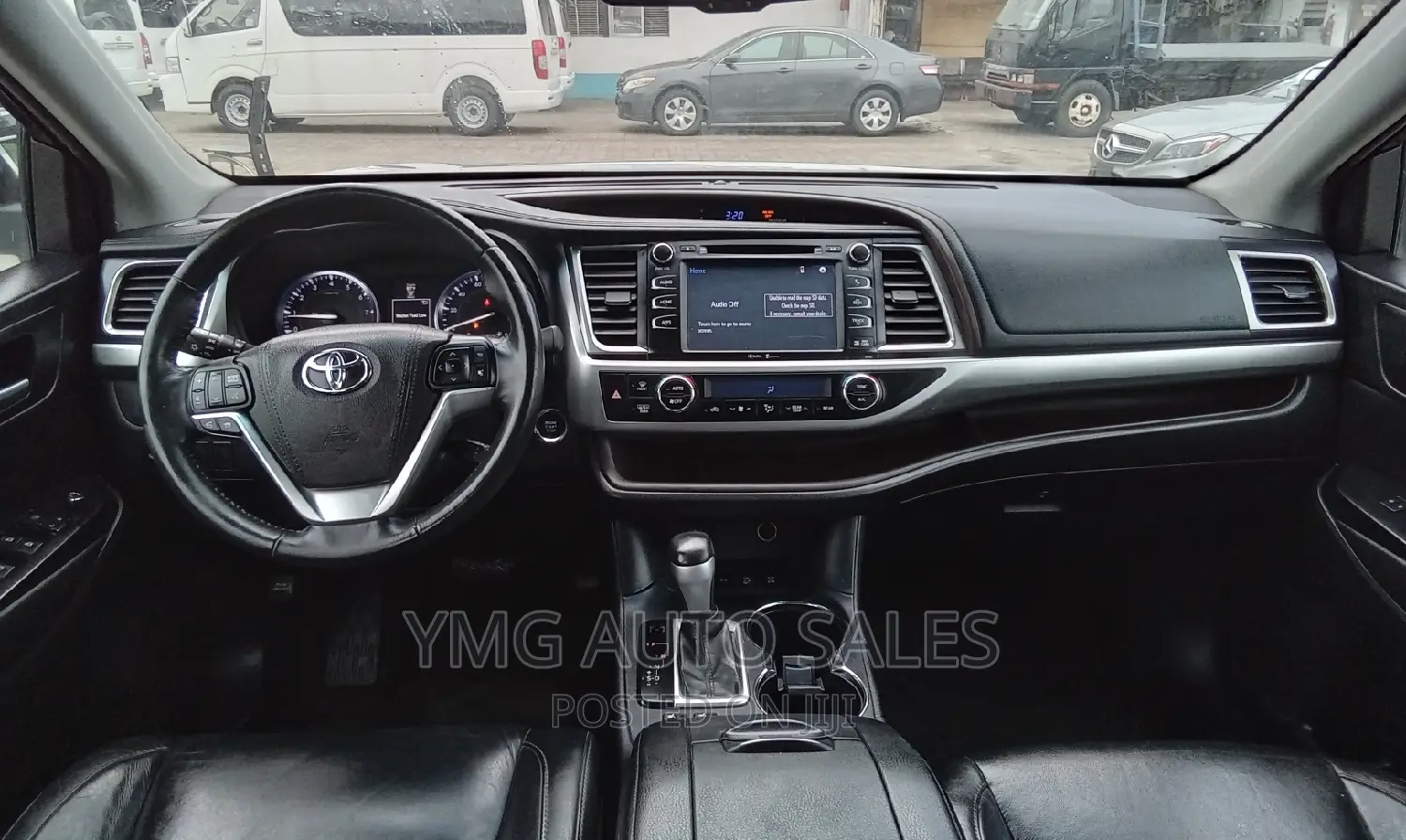 Toyota Highlander XLE 4dr SUV AWD (3.5L 6cyl 6A) 2014 Silver