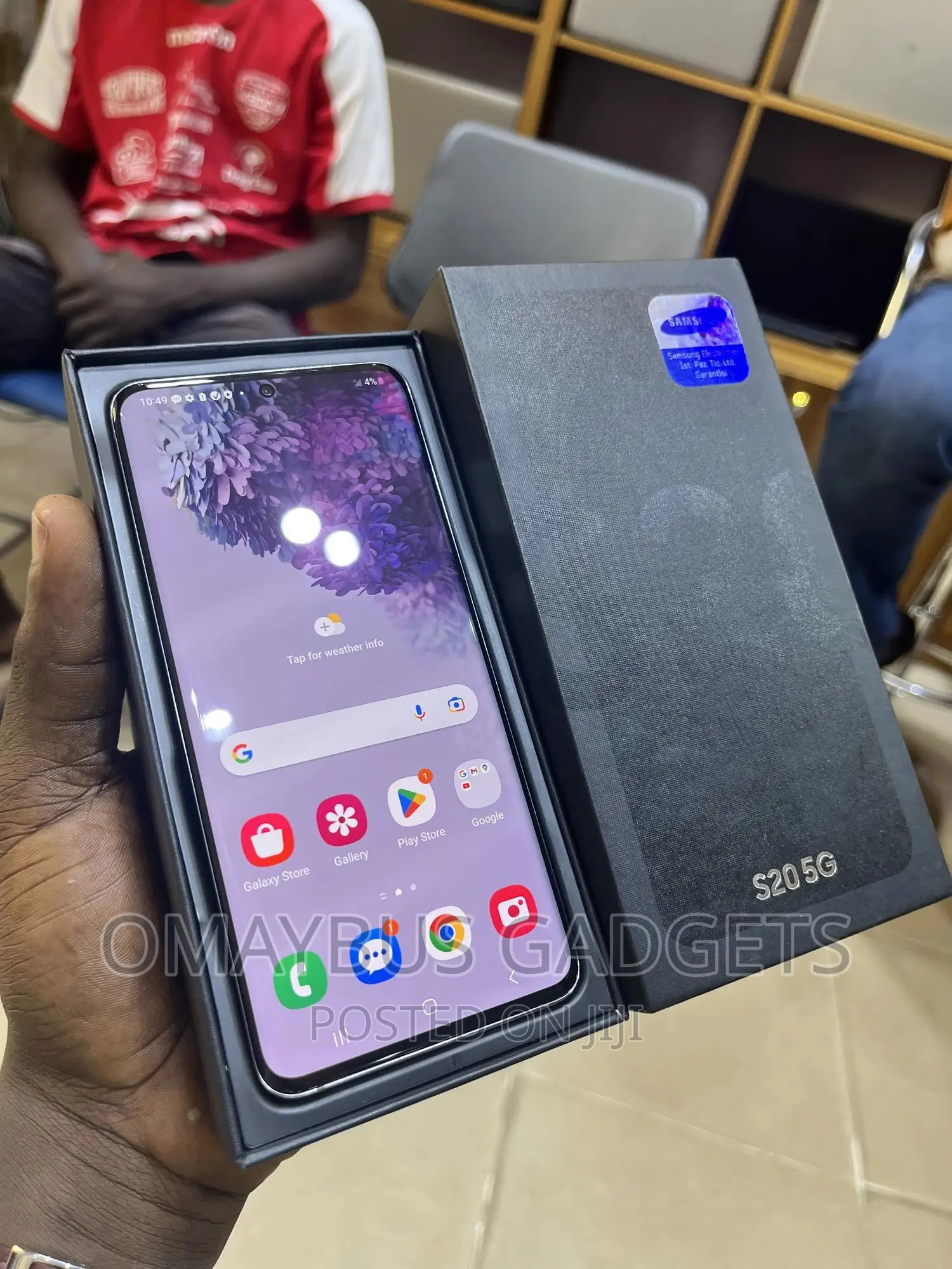 New Samsung Galaxy S20 128 GB Blue