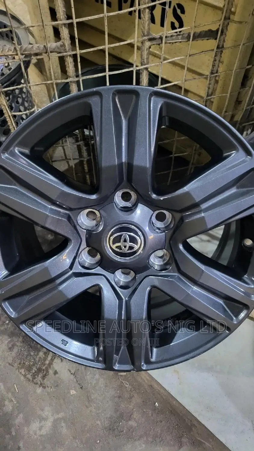Complete Set of Rims Toyota Hilux 2021/2023 Model Original